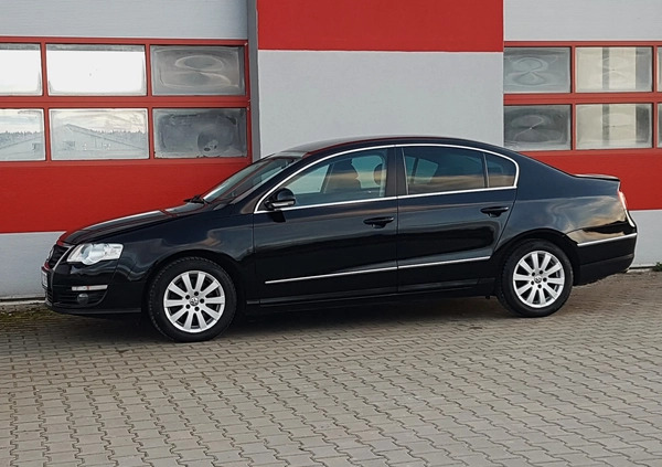 Volkswagen Passat cena 21900 przebieg: 159000, rok produkcji 2005 z Mielec małe 172